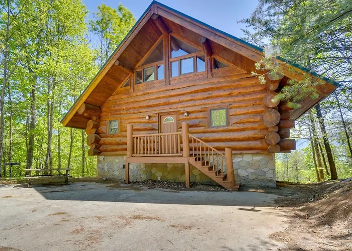 Smoky Mountain Vacation Rental Cabin With Hot Tub!