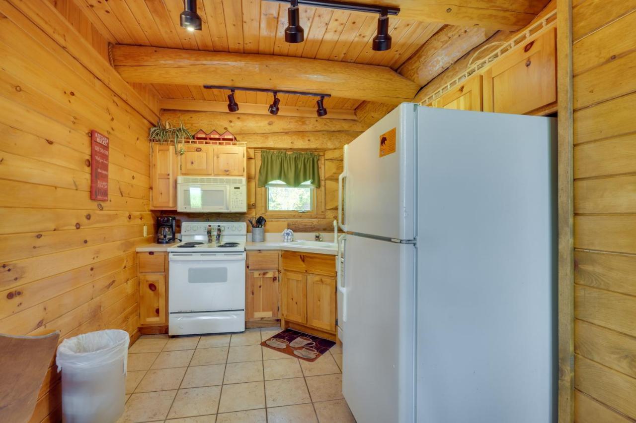 Smoky Mountain Vacation With Hot Tub! Gatlinburg